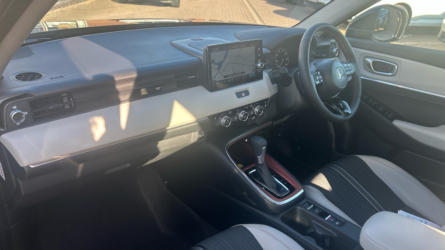 Used Honda HR-V 2023 for sale - 78197280: Photo 2