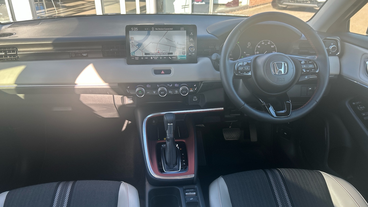 Used Honda HR-V 2023 for sale - 78197280: Photo 4