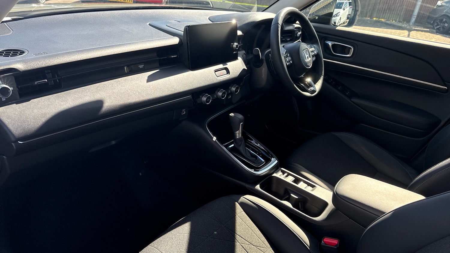 Used Honda HR-V 2023 for sale - 78011511: Photo 2