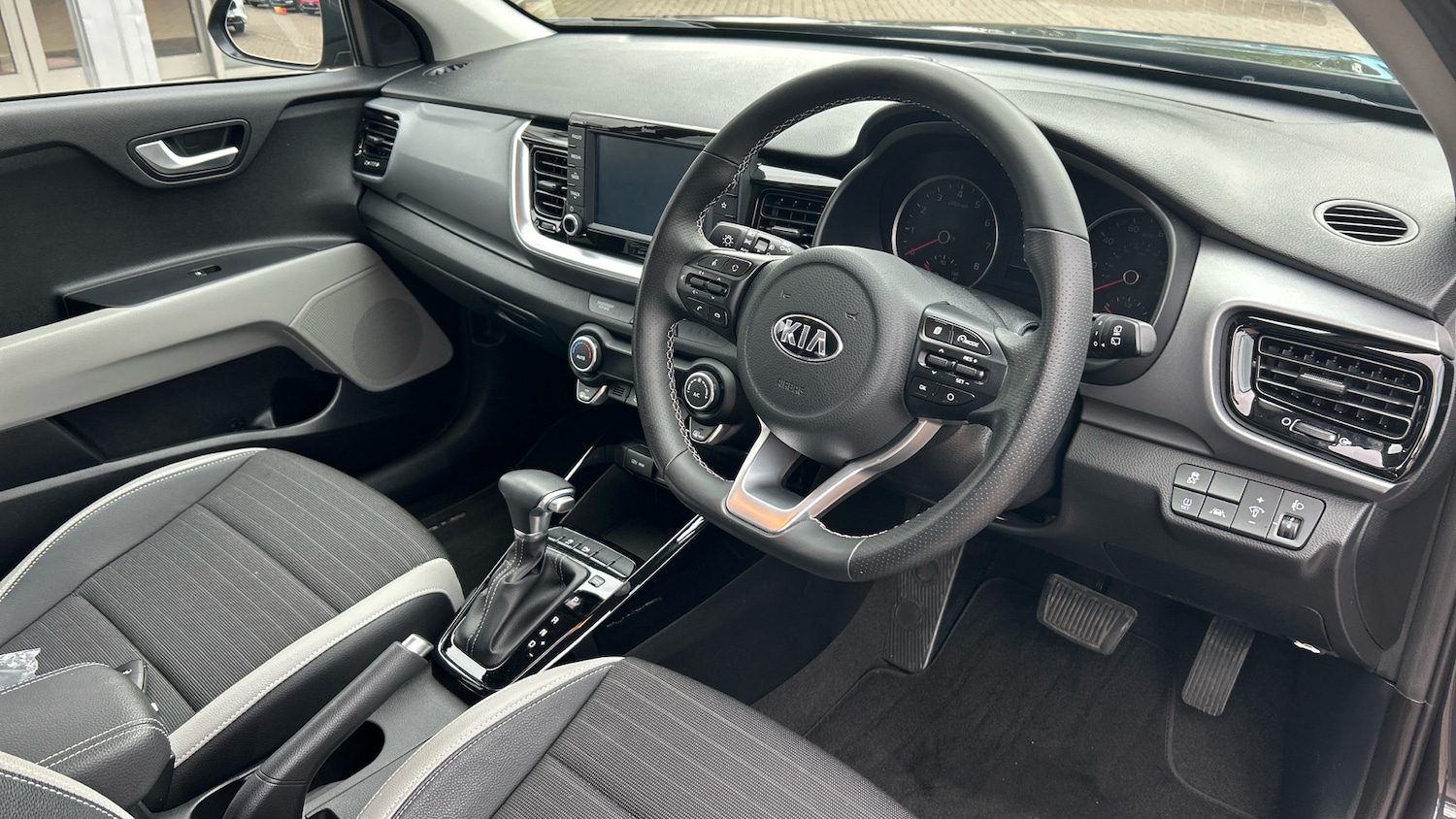 Used Kia Stonic 2019 for sale - 76273558: Photo 11