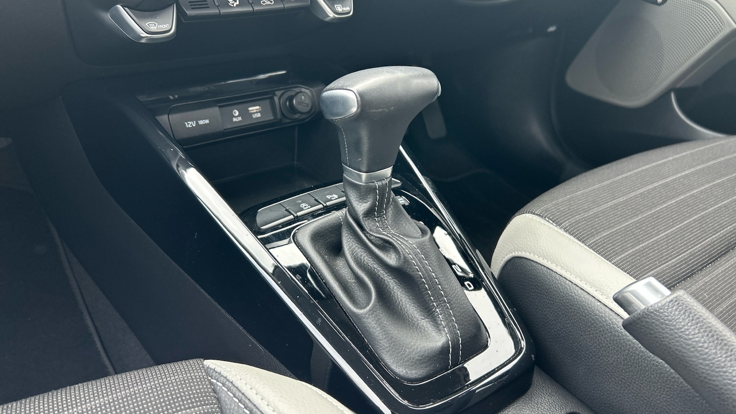 Used Kia Stonic 2019 for sale - 76273558: Photo 13