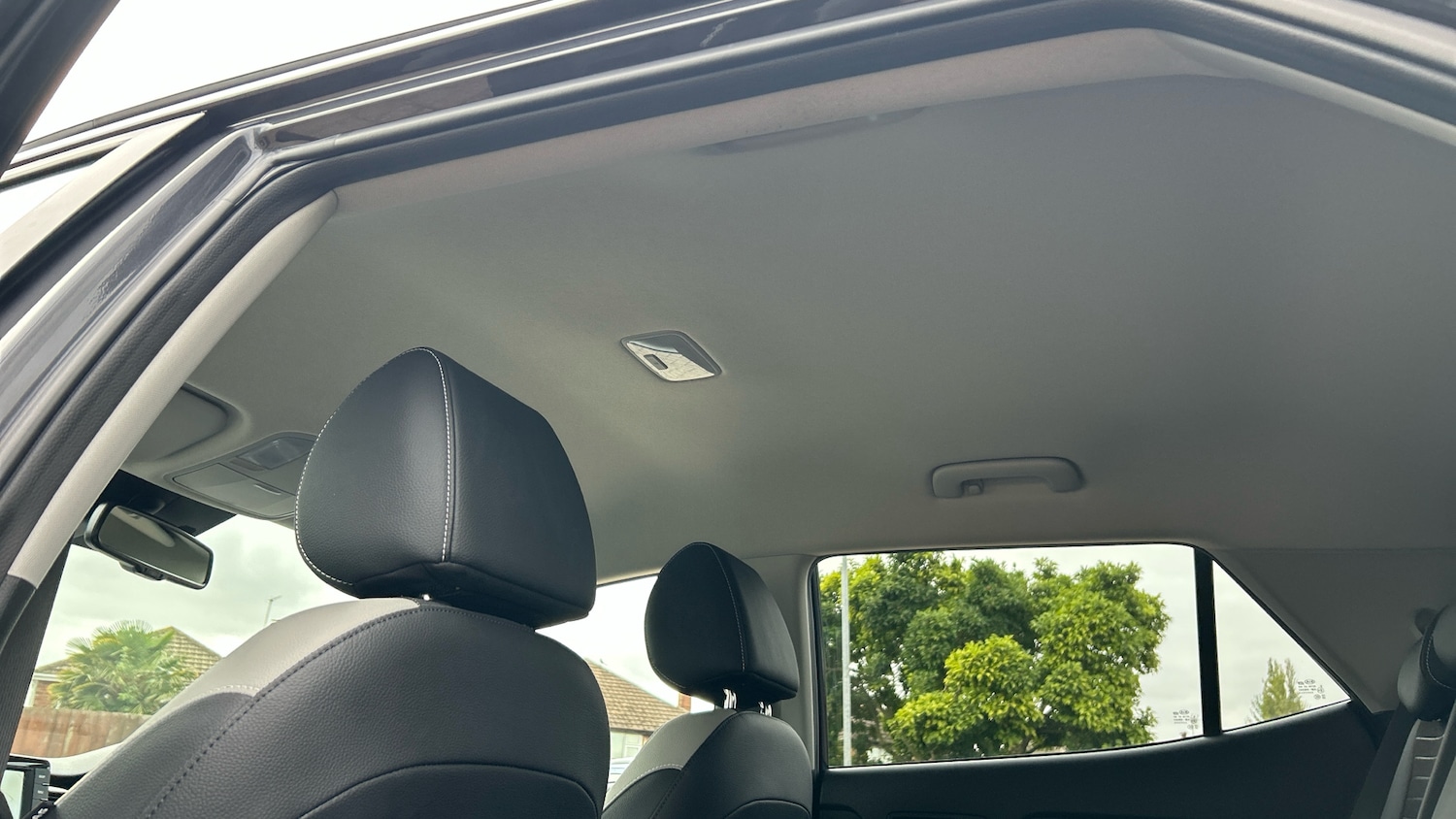 Used Kia Stonic 2019 for sale - 76273558: Photo 32