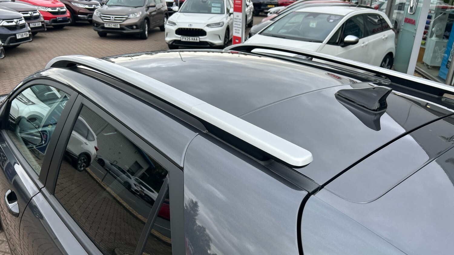 Used Kia Stonic 2019 for sale - 76273558: Photo 42