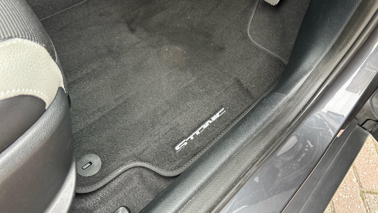 Used Kia Stonic 2019 for sale - 76273558: Photo 45