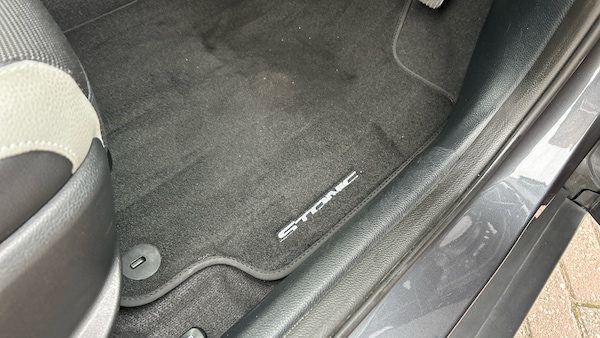 Used Kia Stonic 2019 for sale - 76273558: Photo 45