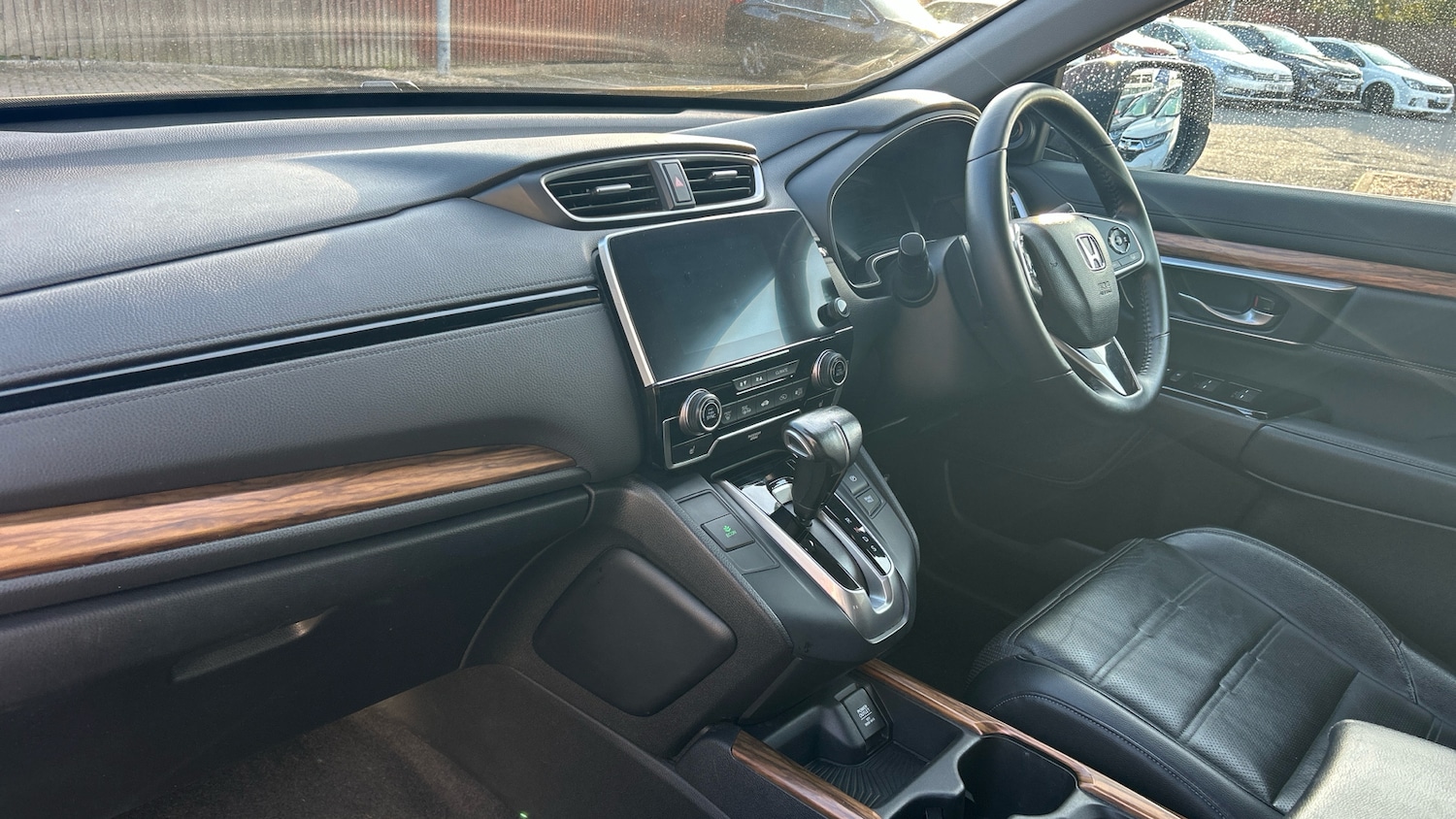 Used Honda CR-V 2018 for sale - 76984681: Photo 2