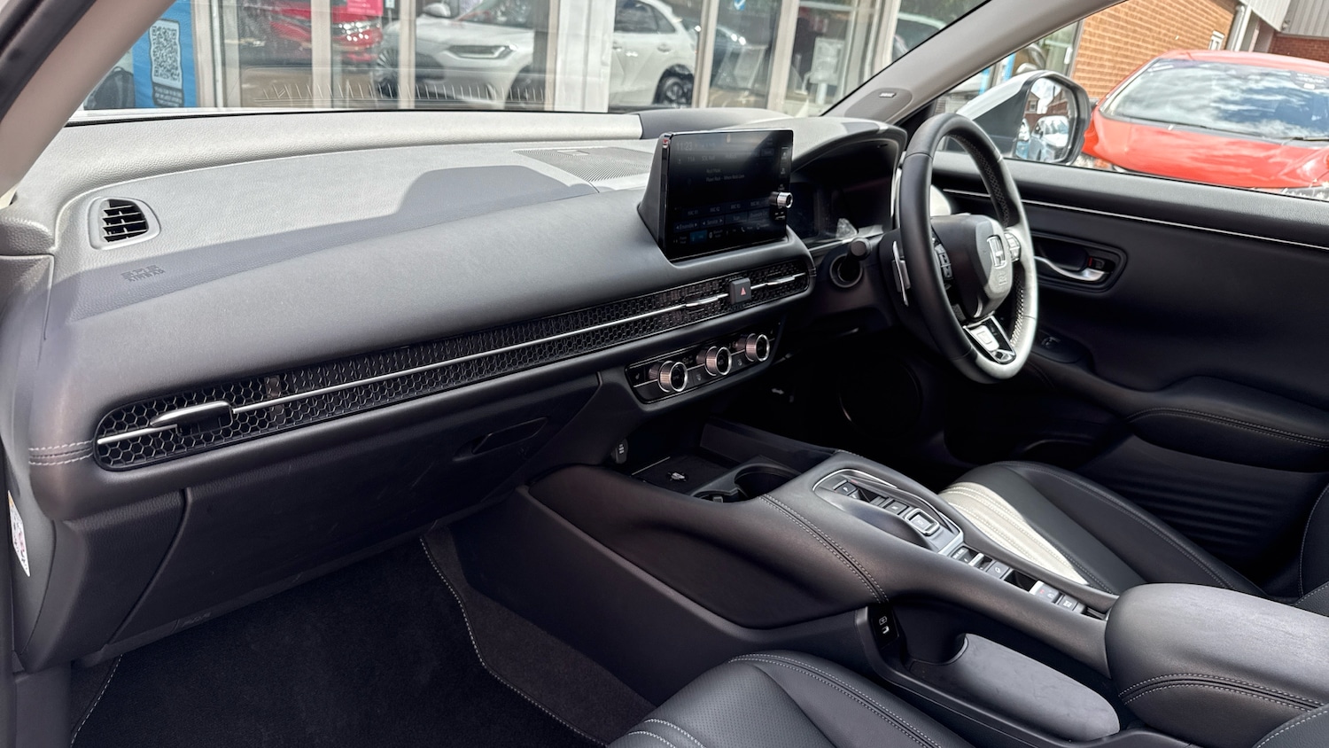Used Honda ZR-V 2025 for sale - 76319536: Photo 2
