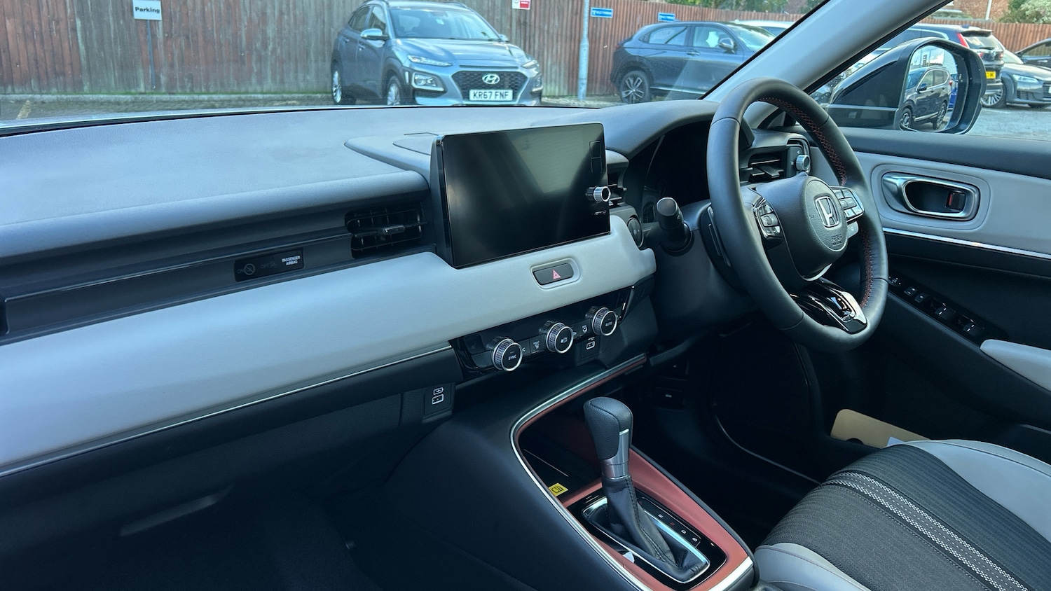 Used Honda HR-V 2023 for sale - 76366245: Photo 2