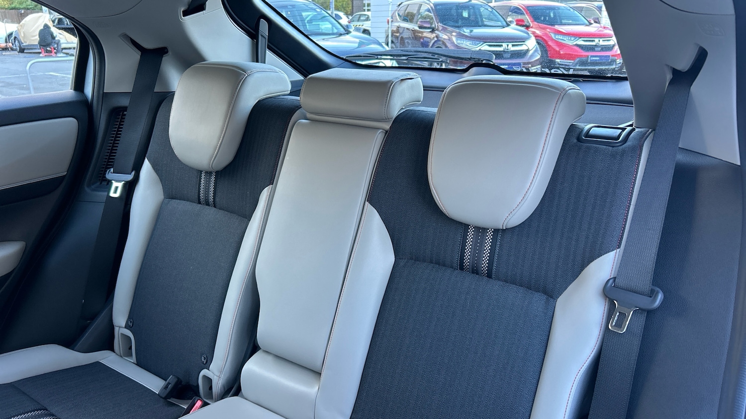 Used Honda HR-V 2023 for sale - 76366245: Photo 8