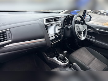 Used Honda Jazz 2018 for sale - 77505599: Photo