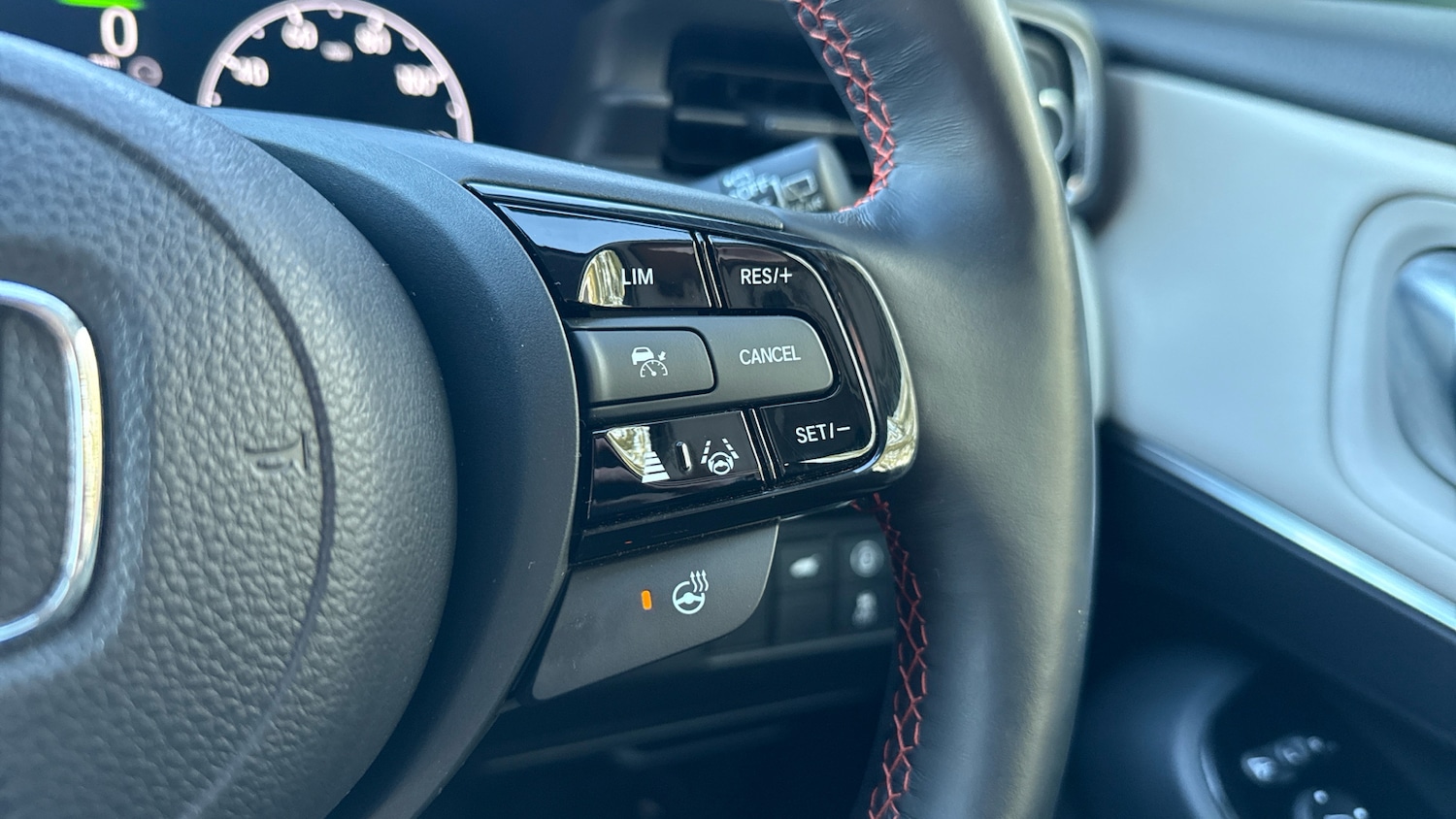 Used Honda HR-V 2023 for sale - 76452669: Photo 34