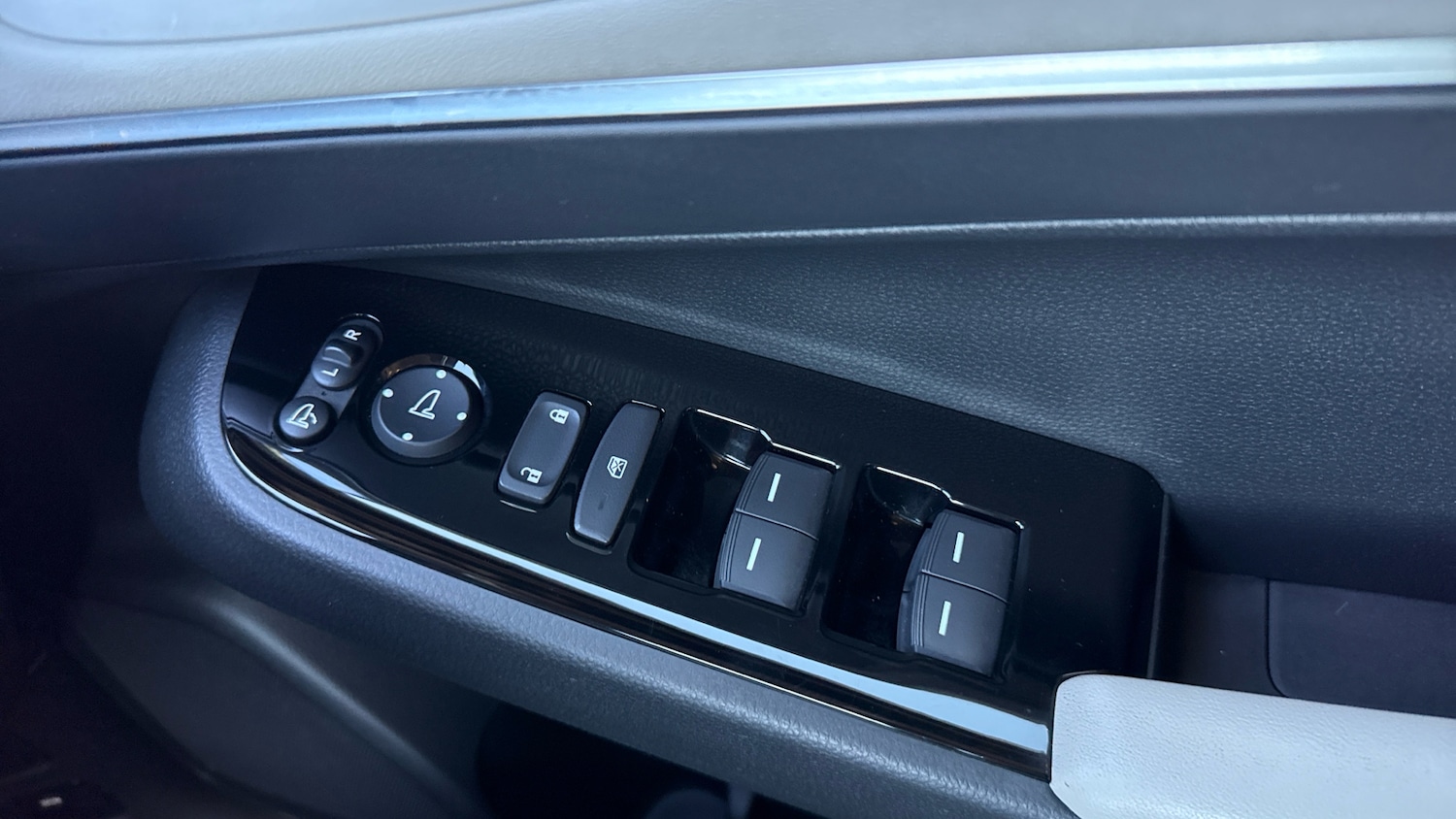 Used Honda HR-V 2023 for sale - 76452669: Photo 42