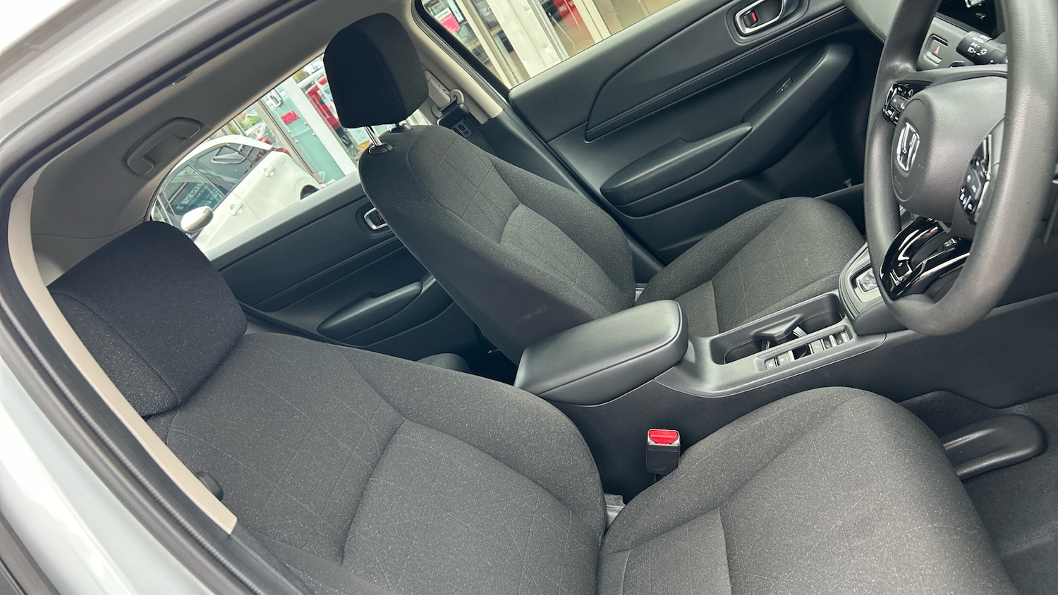 Used Honda HR-V 2022 for sale - 76170624: Photo 25