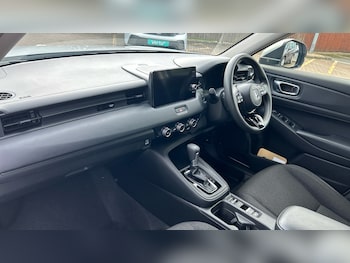 Used Honda HR-V 2022 for sale - 76170624: Photo 2