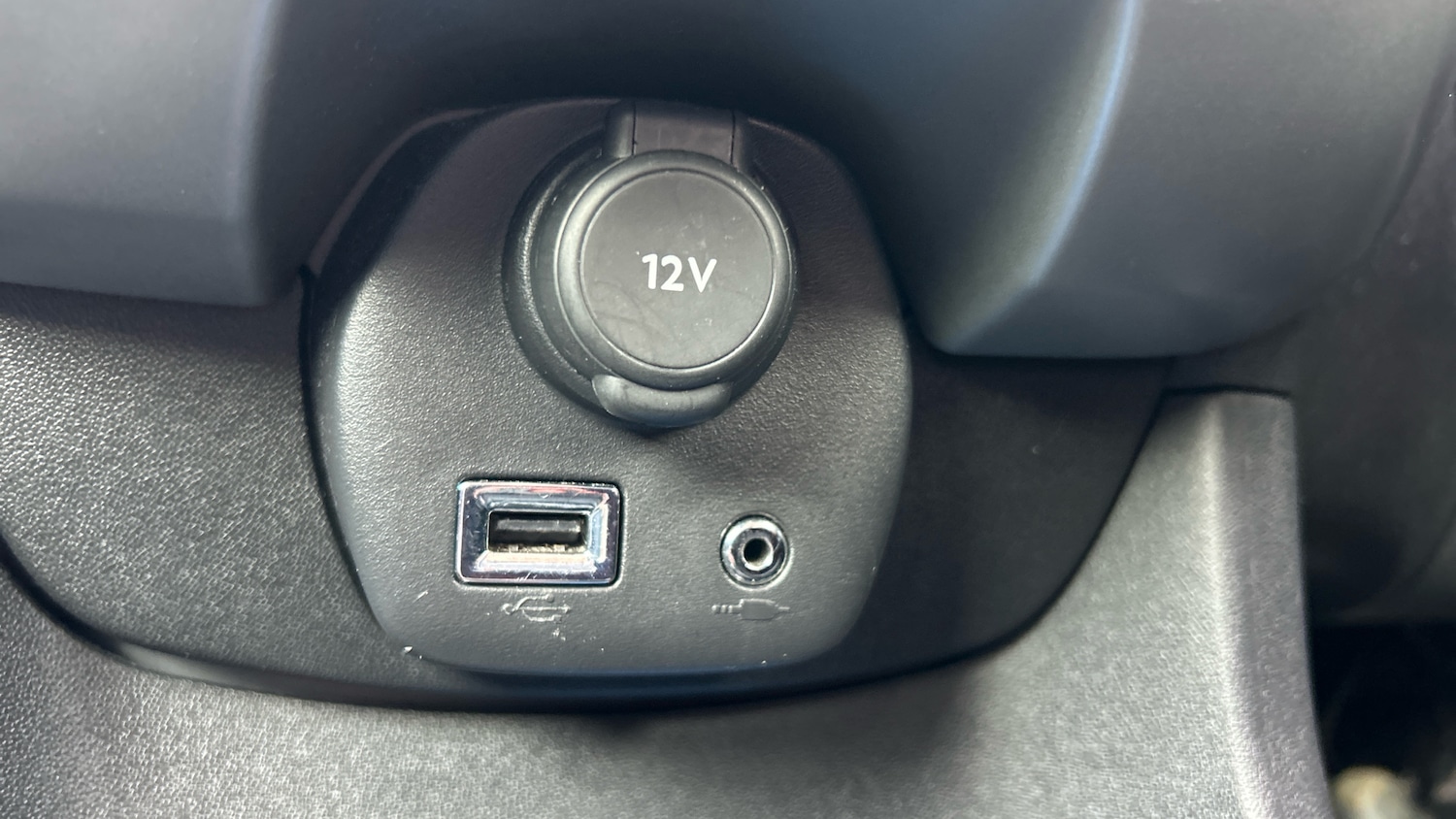 Used Peugeot 108 2015 for sale - 77197970: Photo 40