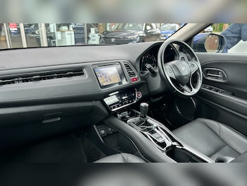 Used Honda HR-V 2016 for sale - 78578111: Photo