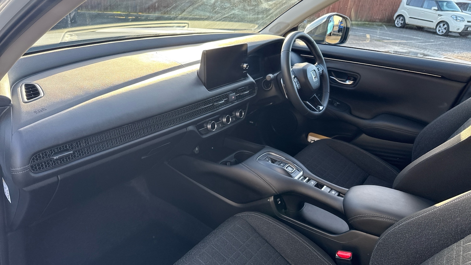 Used Honda ZR-V 2025 for sale - 77011886: Photo 2