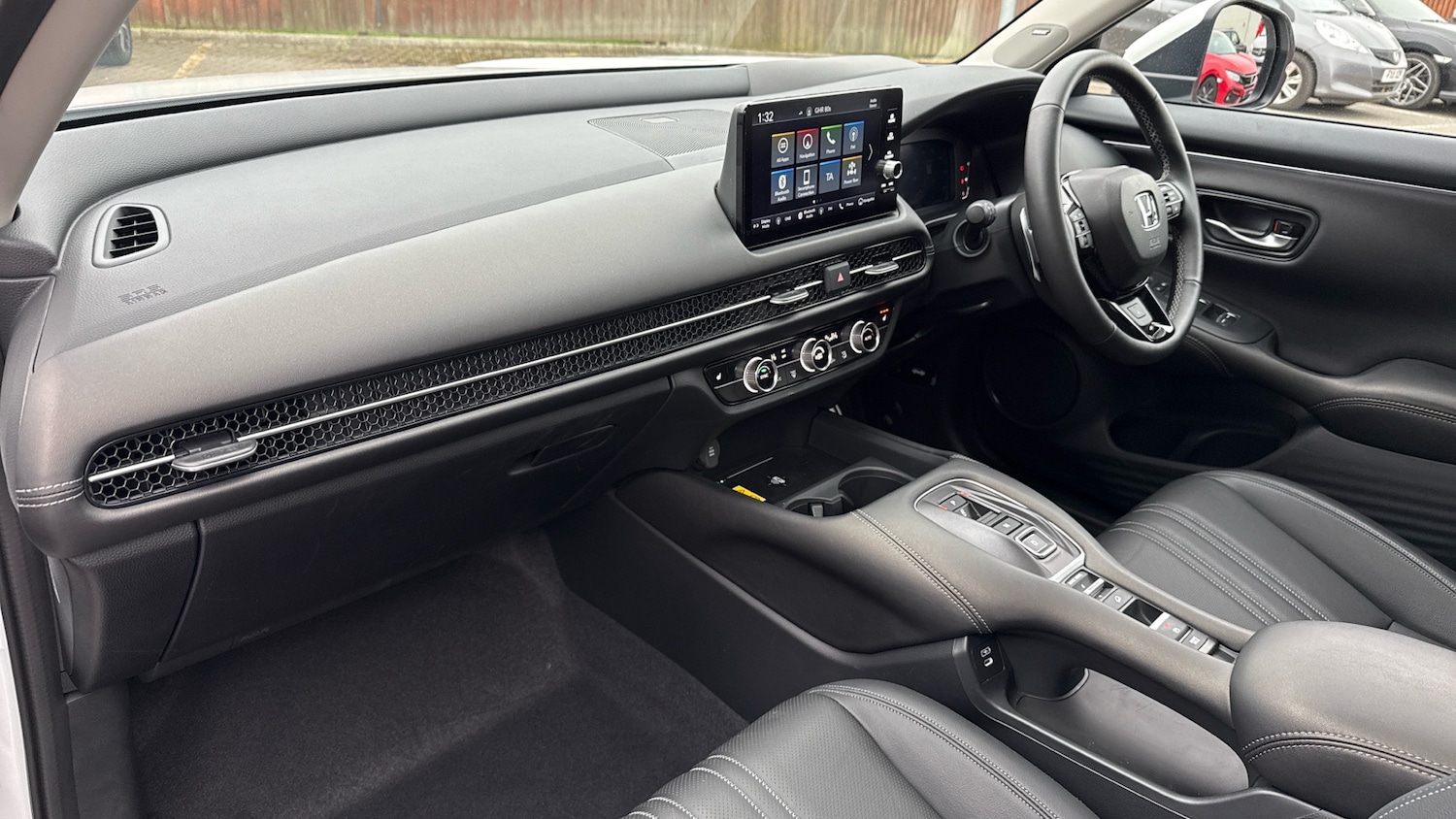 Used Honda ZR-V 2025 for sale - 77460237: Photo 2