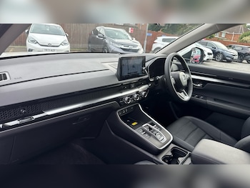 Used Honda CR-V 2025 for sale - 76131145: Photo 2