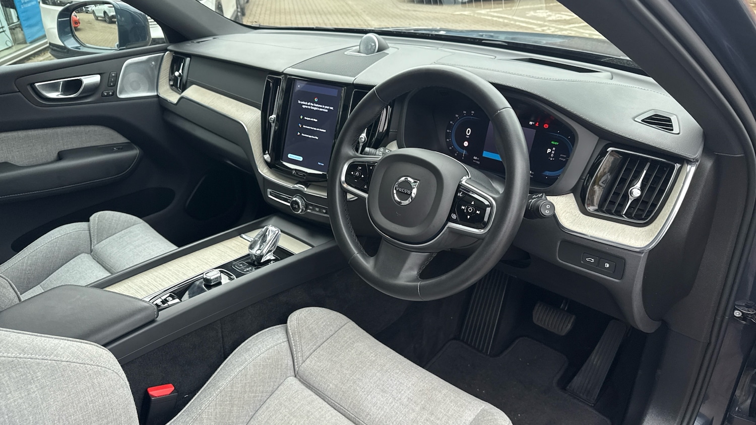 Used Volvo XC60 2023 for sale - 76526455: Photo 11