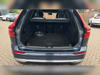 Used Volvo XC60 2023 for sale - 76526455: Photo