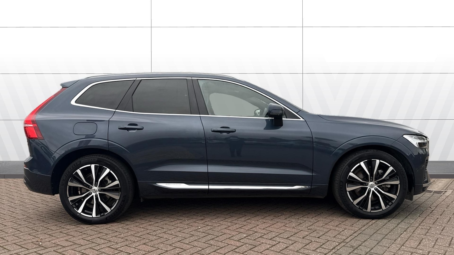 Used Volvo XC60 2023 for sale - 76526455: Photo 5