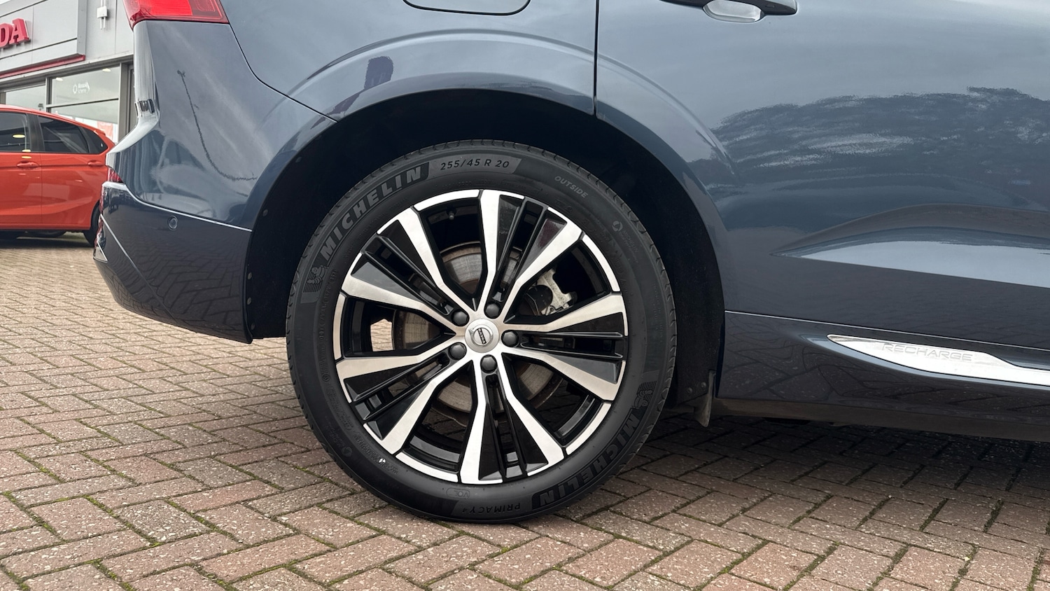 Used Volvo XC60 2023 for sale - 76526455: Photo 7