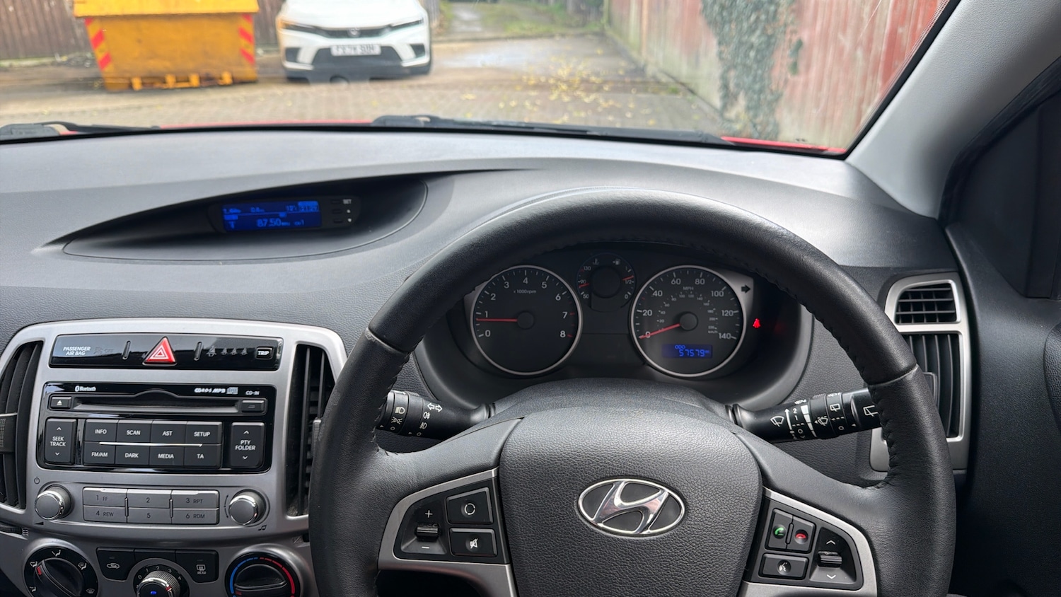 Used Hyundai i20 2014 for sale - 76602217: Photo 30