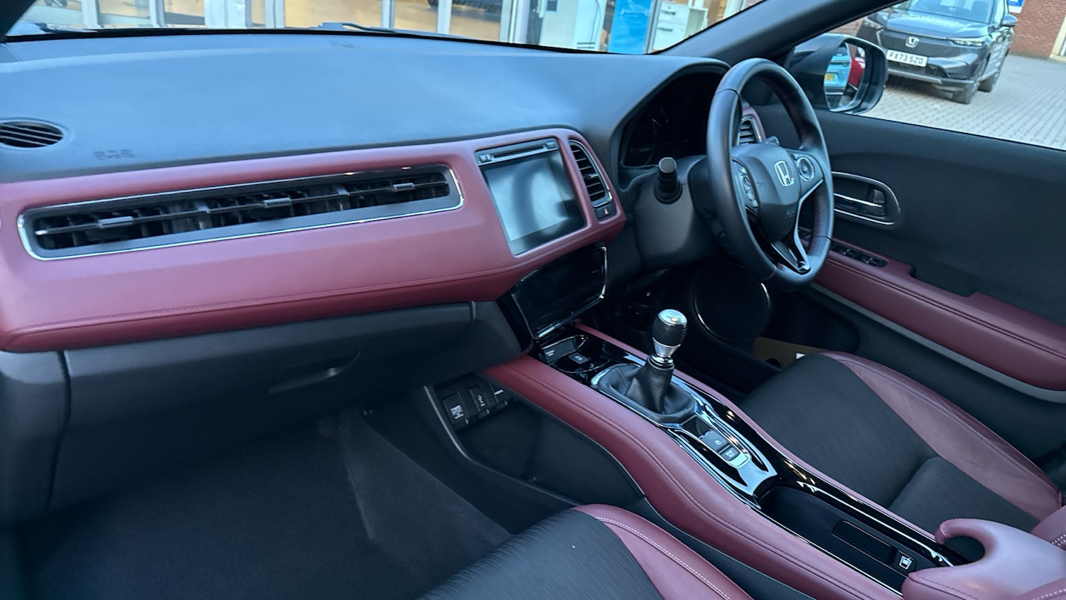 Used Honda HR-V 2020 for sale - 77617741: Photo 2