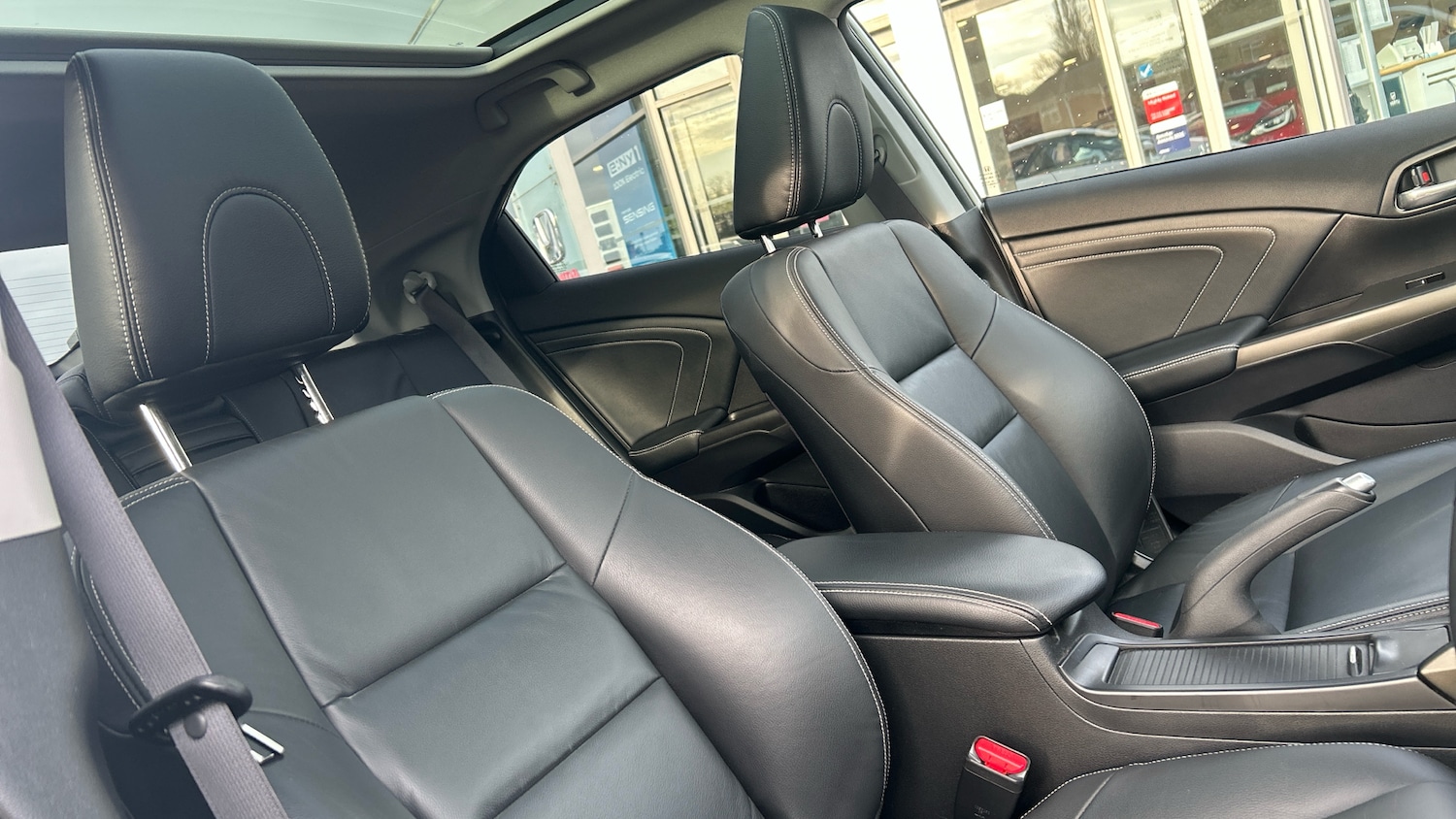 Used Honda Civic 2017 for sale - 77935101: Photo 22