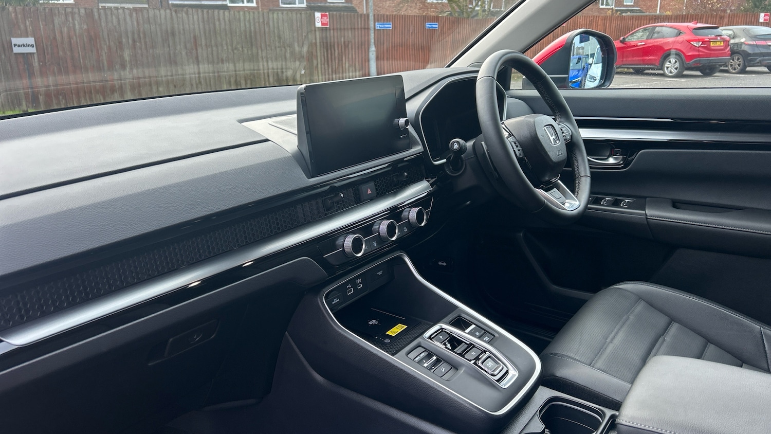 Used Honda CR-V 2025 for sale - 76830535: Photo 2