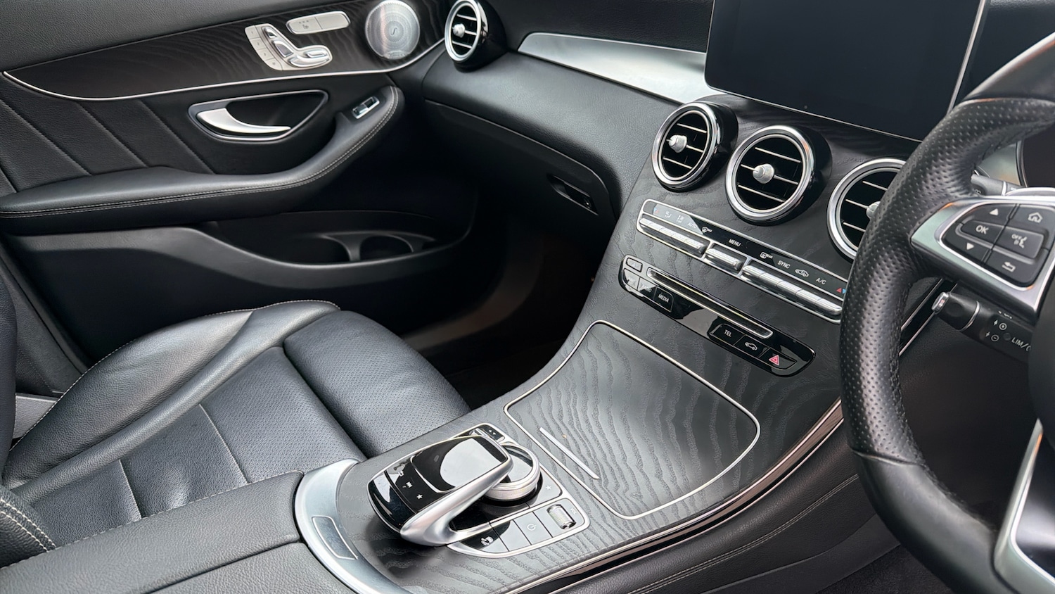 Used Mercedes-Benz GLC 2017 for sale - 77544566: Photo 14