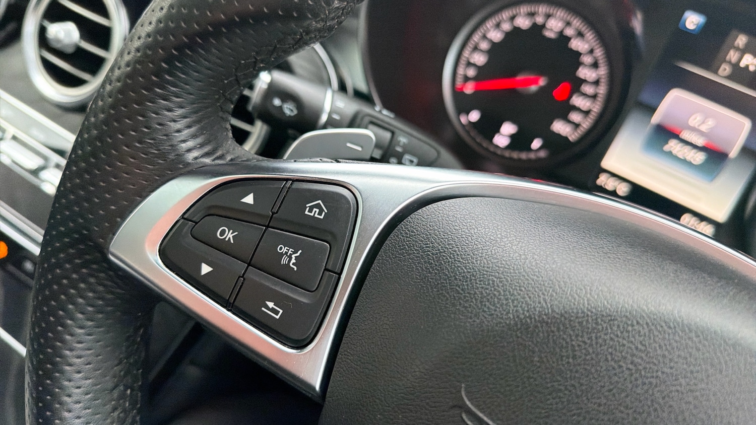 Used Mercedes-Benz GLC 2017 for sale - 77544566: Photo 36