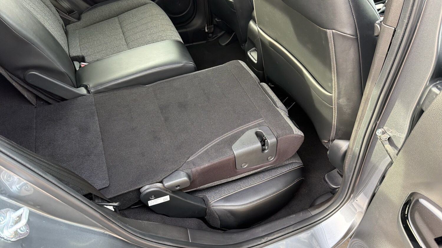 Used Honda Jazz 2023 for sale - 77643605: Photo 27