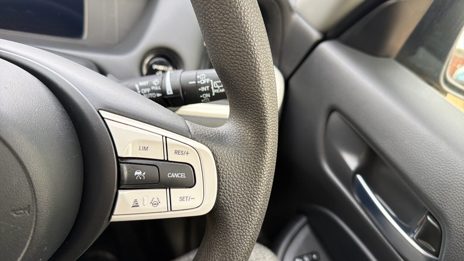 Used Honda Jazz 2023 for sale - 77643605: Photo 30