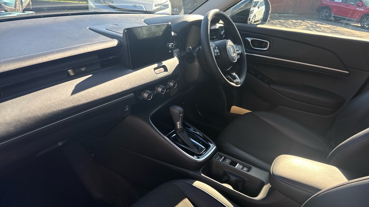 Used Honda HR-V 2022 for sale - 77997522: Photo 2