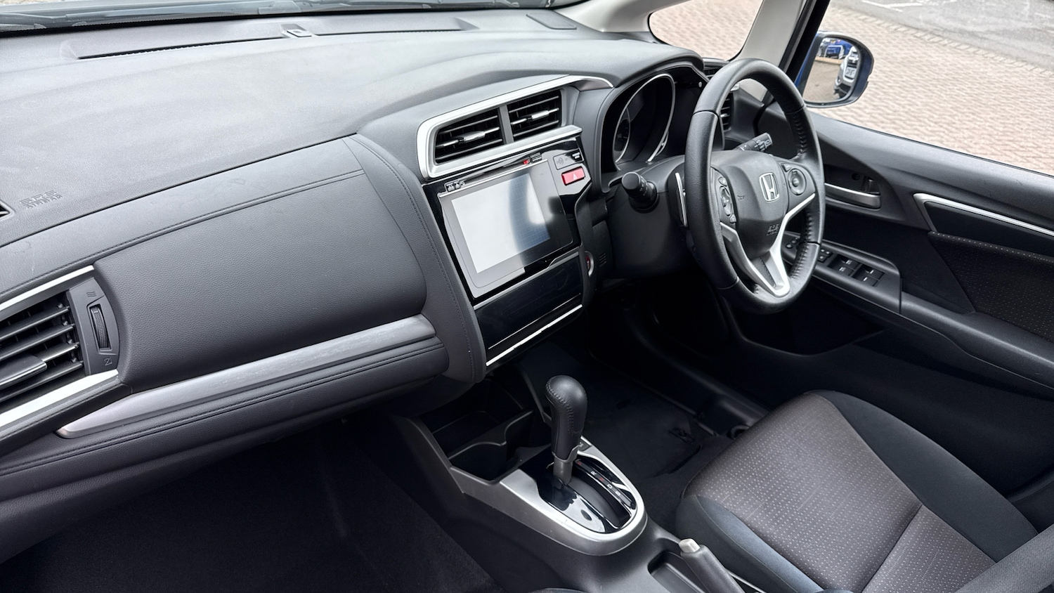 Used Honda Jazz 2016 for sale - 76396809: Photo 2