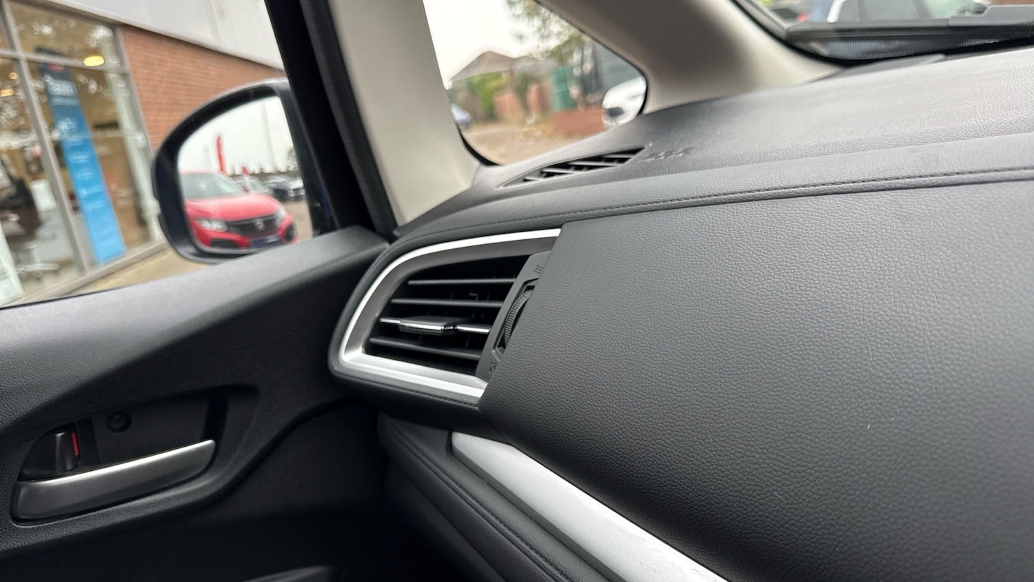 Used Honda Jazz 2016 for sale - 76396809: Photo 35