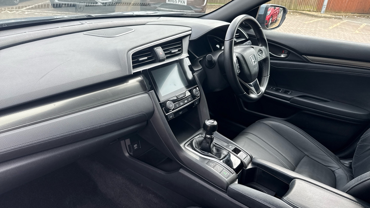 Used Honda Civic 2019 for sale - 78132161: Photo 2