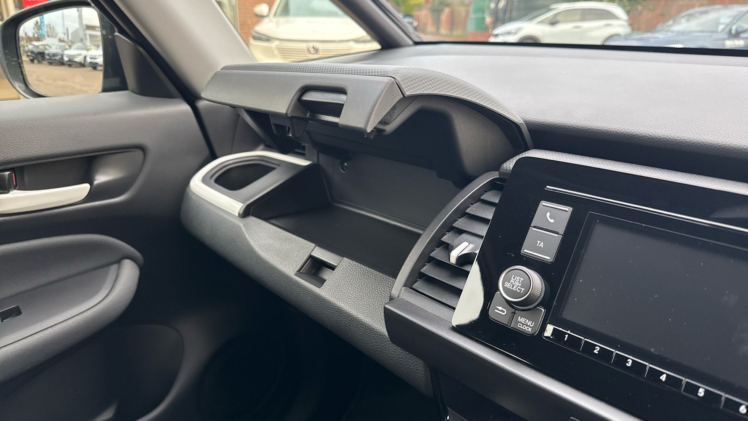 Used Honda Jazz 2022 for sale - 76681566: Photo 32