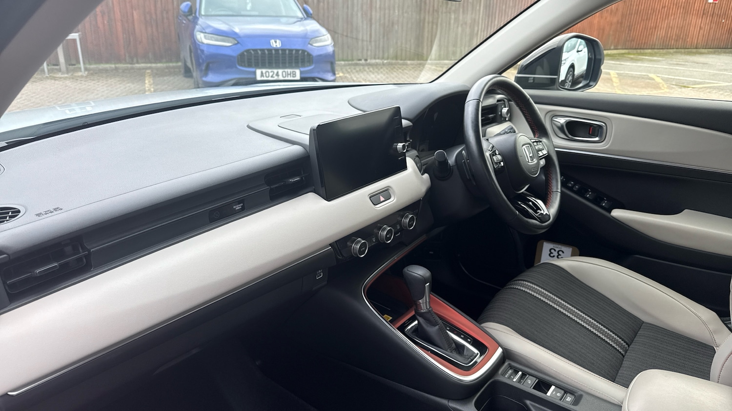 Used Honda HR-V 2023 for sale - 77068941: Photo 2