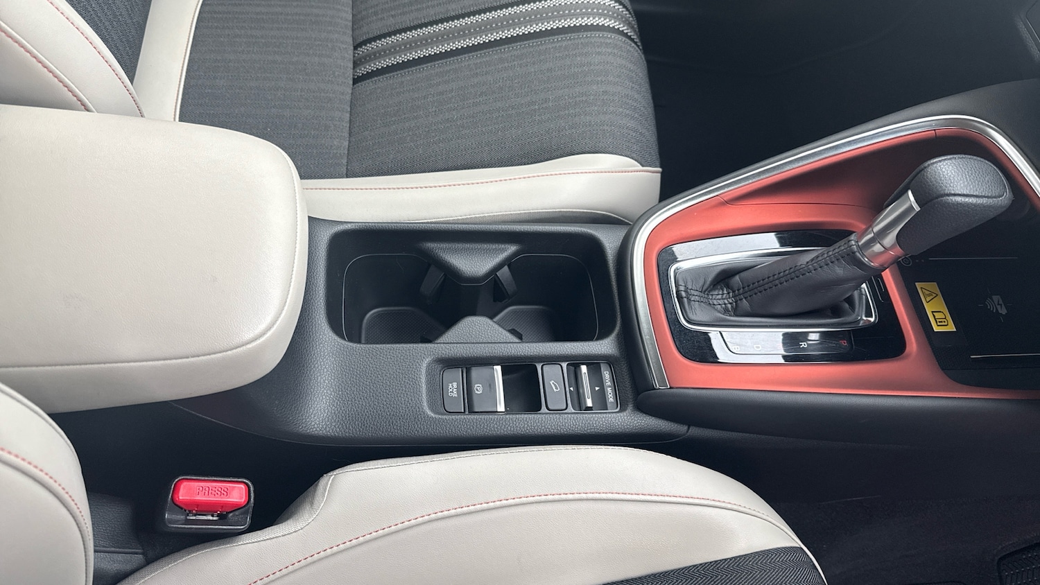 Used Honda HR-V 2023 for sale - 77068941: Photo 42