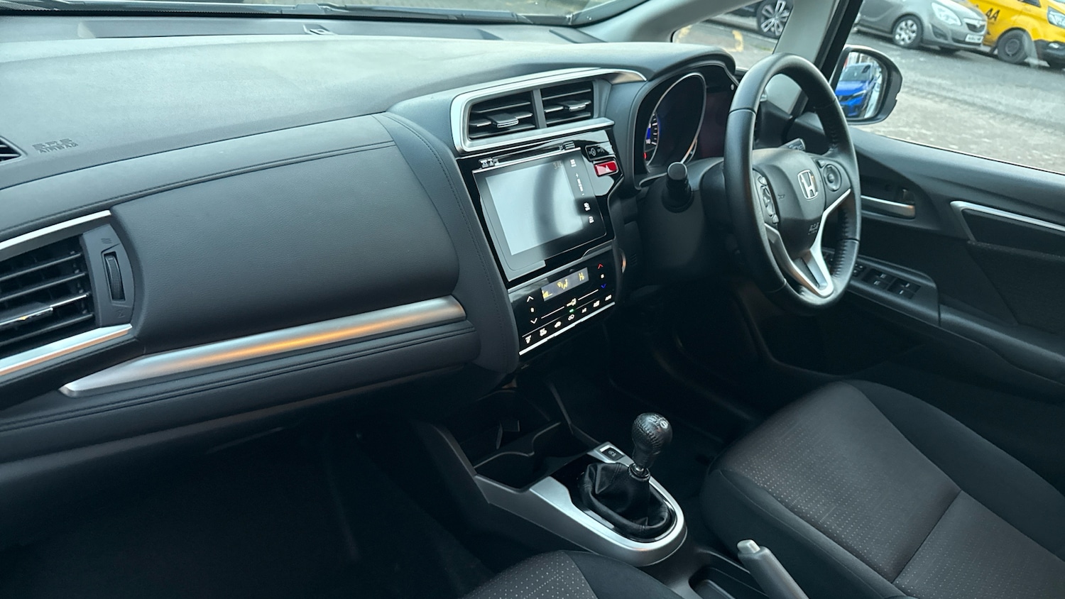 Used Honda Jazz 2017 for sale - 76738695: Photo 2