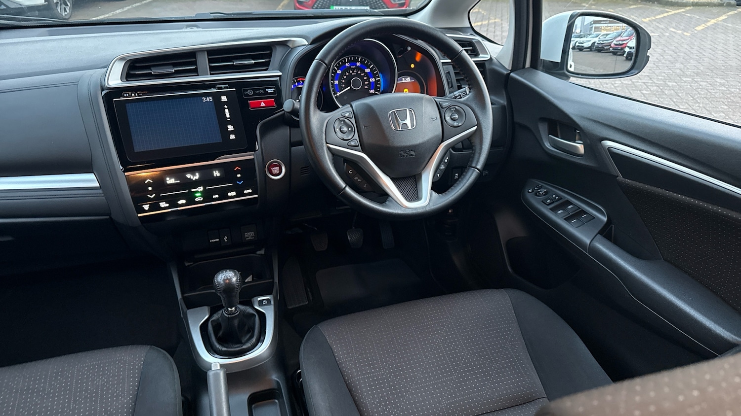 Used Honda Jazz 2017 for sale - 76738695: Photo 28