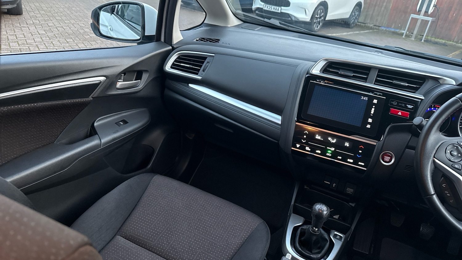 Used Honda Jazz 2017 for sale - 76738695: Photo 29