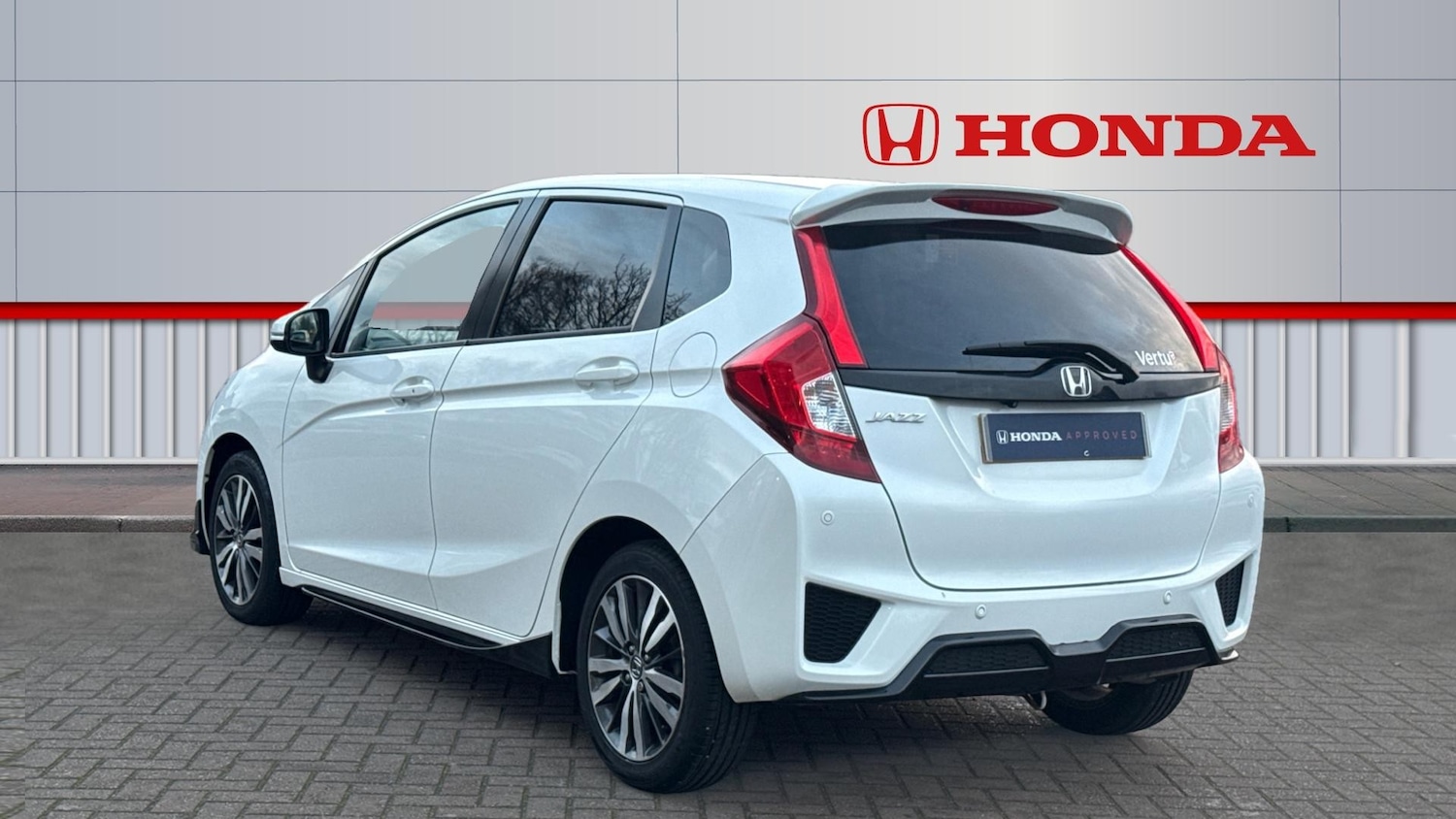 Used Honda Jazz 2017 for sale - 76738695: Photo 3