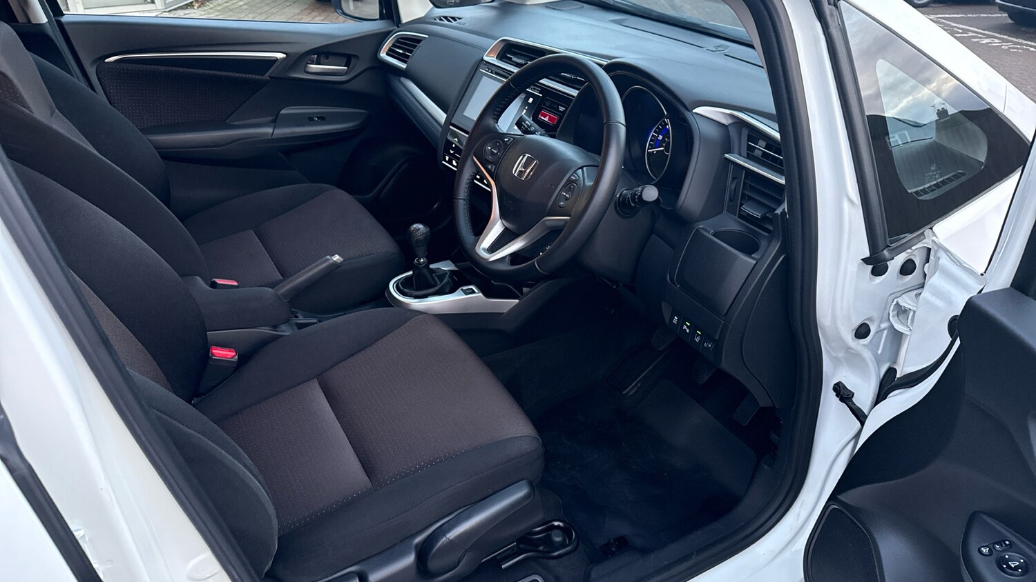 Used Honda Jazz 2017 for sale - 76738695: Photo 32