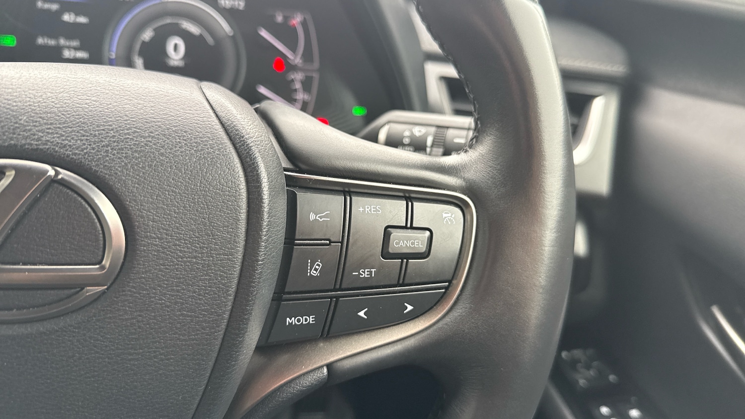 Used Lexus UX 2023 for sale - 77729741: Photo 45