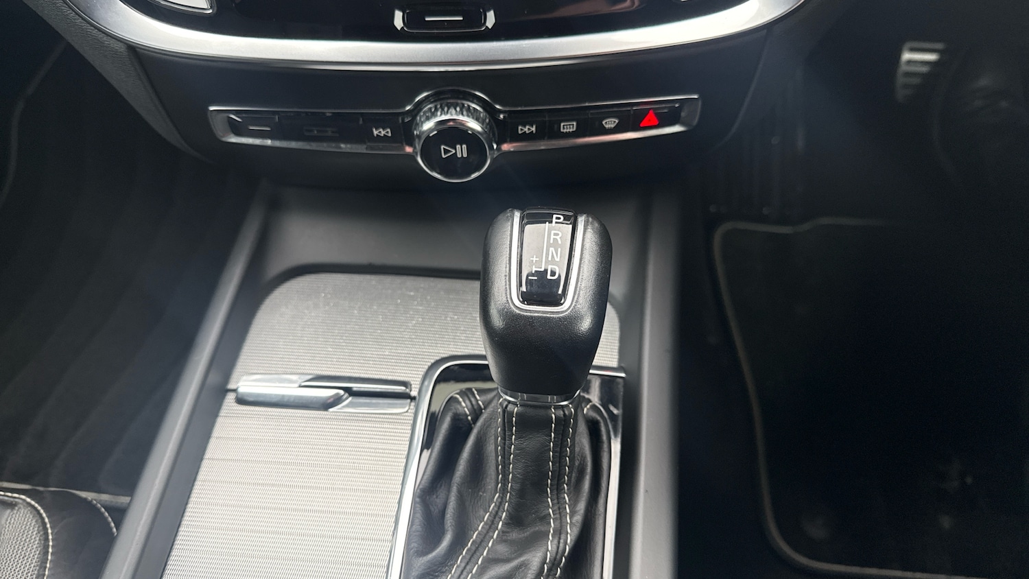 Used Volvo V60 2019 for sale - 77544568: Photo 41