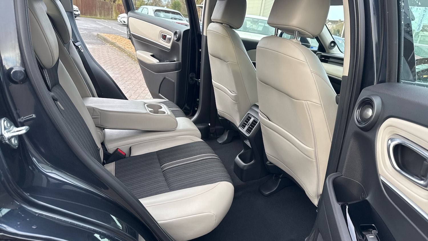 Used Honda HR-V 2022 for sale - 76922371: Photo 24